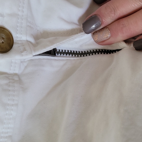 Old Navy Shorts - Picture 4 of 5